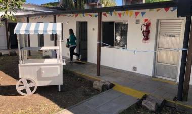 PASTOR  ROBERTO SLACHTER:  INAUGURACION DE JARDIN MATERNAL