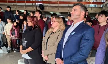 ACTO "DIA DE LA INDEPENDENCIA" EN EL SUPERIOR 50