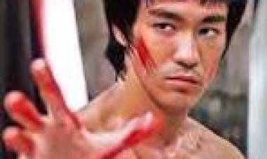 11 DE NOVIEMBRE DE 1940: MACE BRUCE LEE