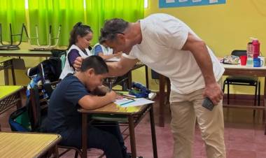 ENTREGA DE KITS A ESCUELAS PRIMARIAS