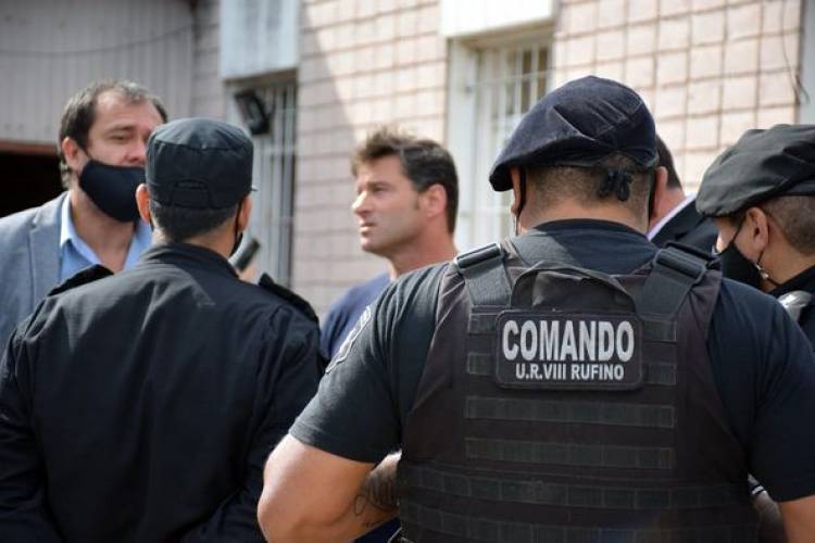 ENTREGA DE MOVIL POLICIAL