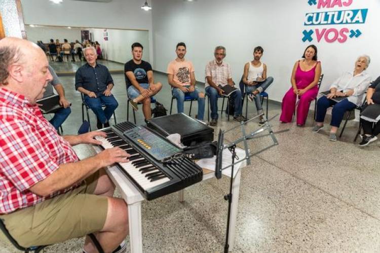 ENSAYO Y AUDICIONES DEL CORO