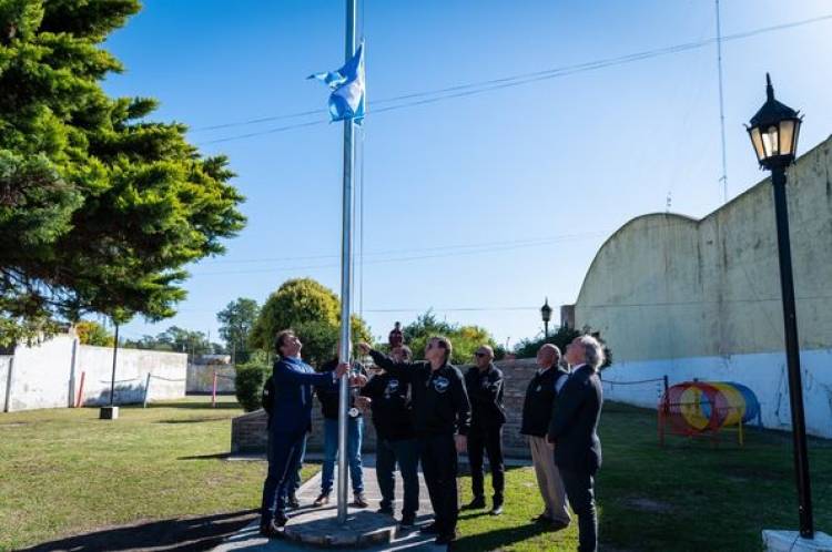 ACTO EN LA RENOVADA PLAZOLETA 2 DE ABRIL