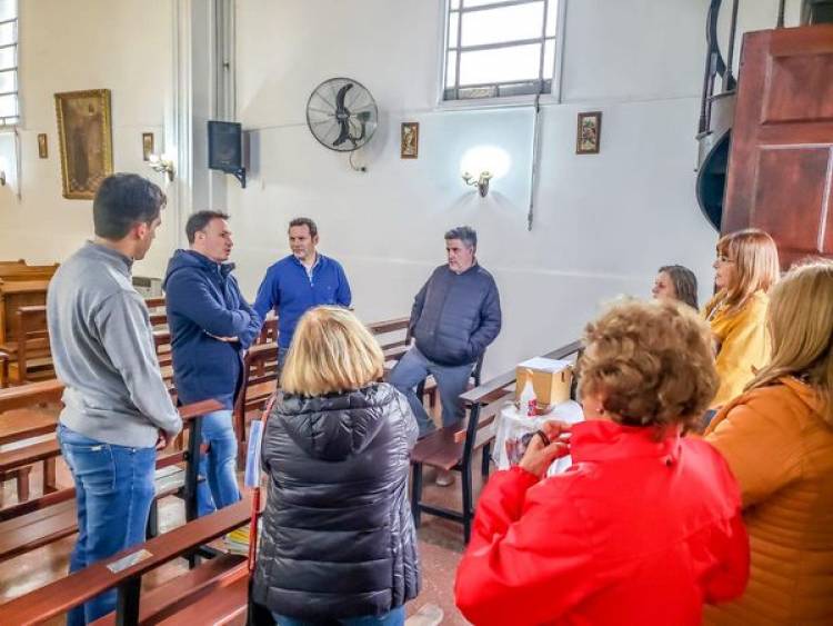SENADOR LISANDRO ENRICO ESTA EN PARROQUIA SAGRADO CORAZON DE RUFINO (24/5)