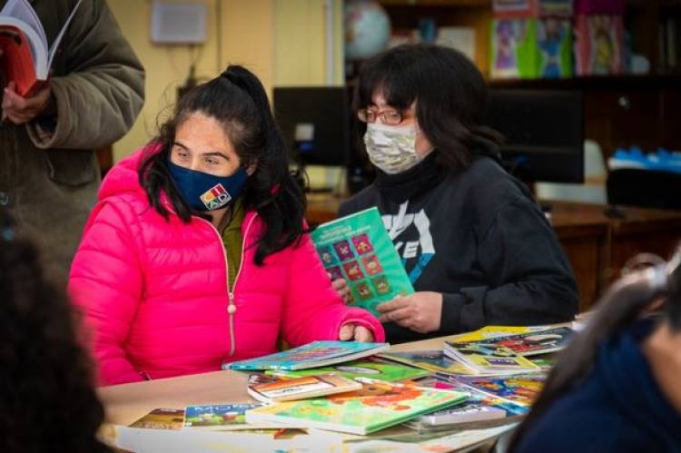 VISITA A LA BIBLIOTECA