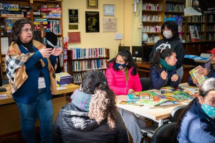 VISITA A LA BIBLIOTECA