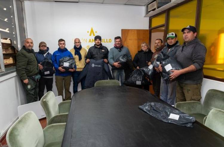 ENTREGA DE CAMPERAS (27/6)