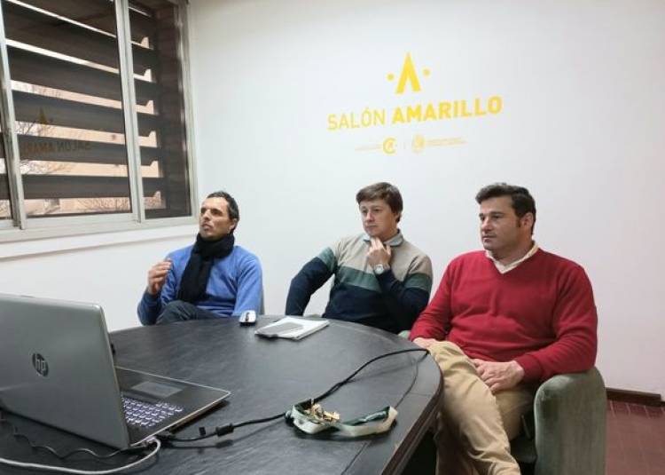 iNTENDENTE nATALIO lATTANZI CON ASESORES EN REUNION VIRTUAL CON AUTORIDADES DEL CENTRO UNIVERSITARIO DE ESTUDIOS MEDIOAMBIENTALES