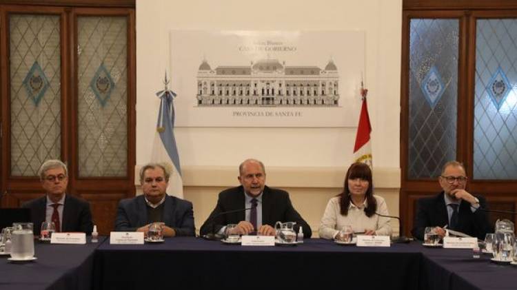 GOBERNADOR OMAR PEROTTI CON INTENDENTES Y PRESIDENTES COMUNALES (7/7)