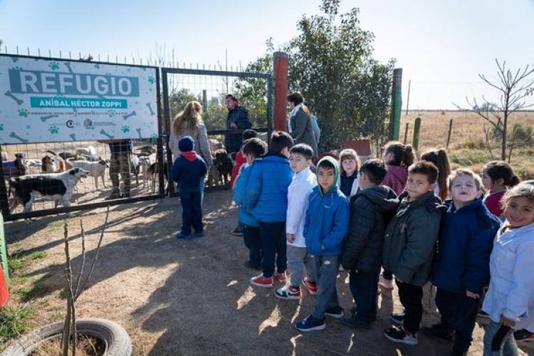 VISITA AL REFUGIO