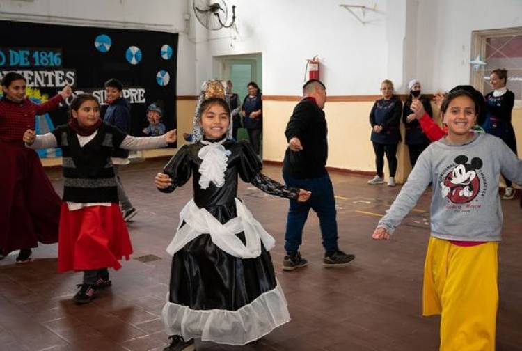 ACTO DIA DE LA INDEPENDENCIA EN ESCUE LA  6426