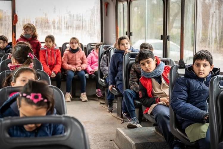 ALUMNOS ESCUELA 6031 DE RECORRIDA EN COLECTIVO POR EL CASCO HISTORICO (8/8)