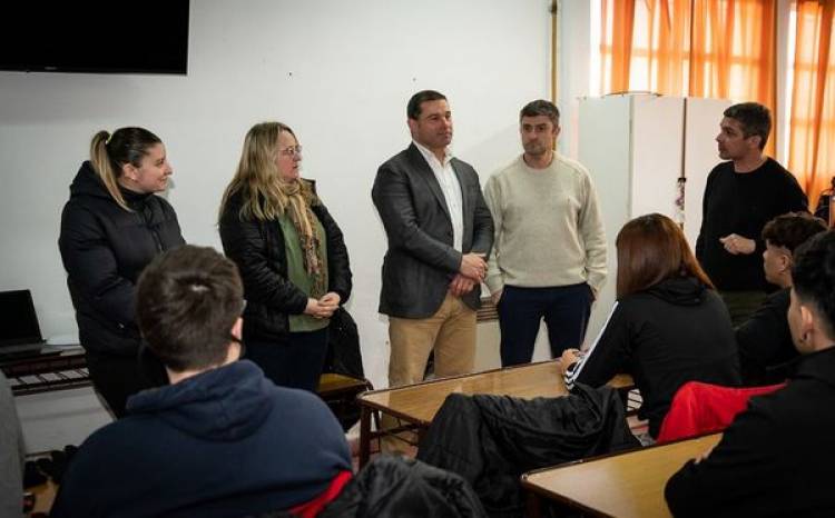 6 ALUMNOS ESCUELA TECNICA REALIZARAN PRACTICAS ADMINISTRATIVAS EN DEPENDENCIA MUNICIPAL