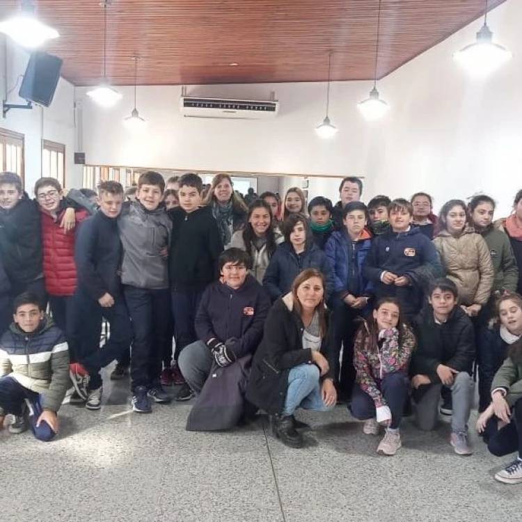 ALUMNOS DE 6TO GRADO DE ESCUELA N° 171 VISITARON EL CENTRO CULTURAL MUNICIPAL