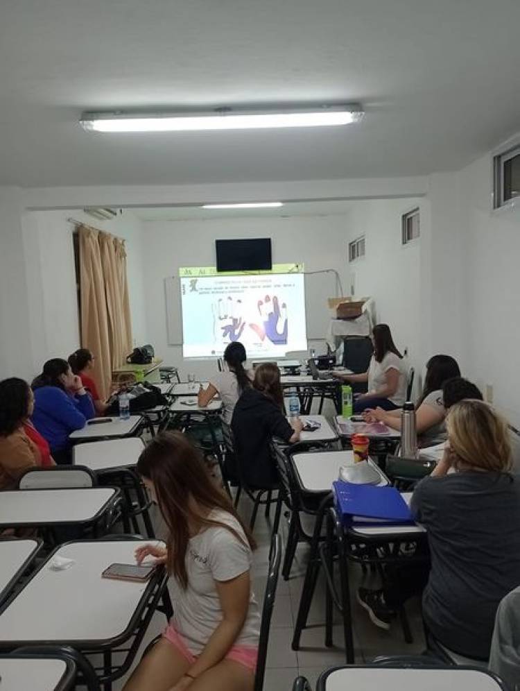 CAPACITACION EN ALIMENTOS PARA ESTUDIANTES