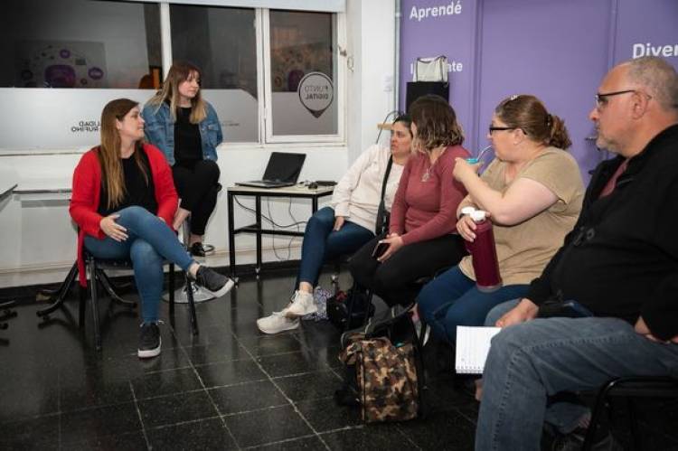 CAPACITACION DE EMPRENDEDORES EN PUNTO DIGITAL