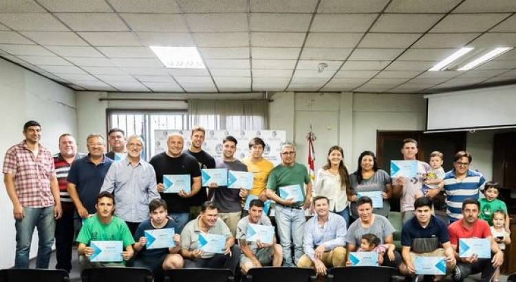 ENTREGA DE CERTIFICADOS DE CURSO DE SOLDADOR