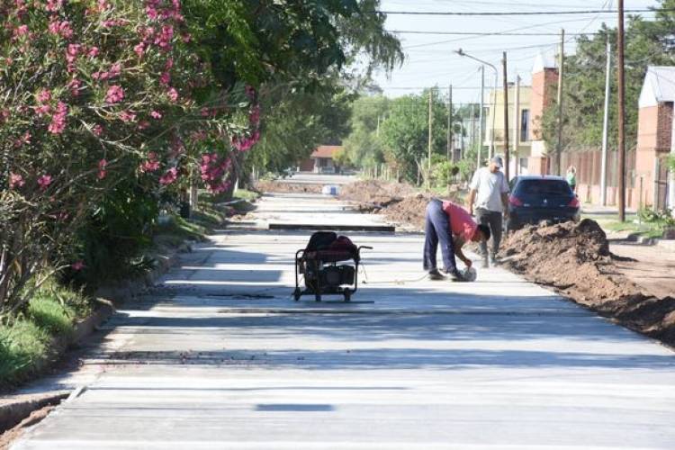 PAVIMENTO EN CALLE CHACABUCO