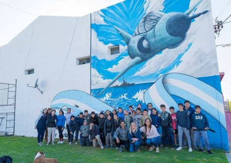 NUEVO MURAL PARA LA PLAZOLETA 2 DE ABRIL