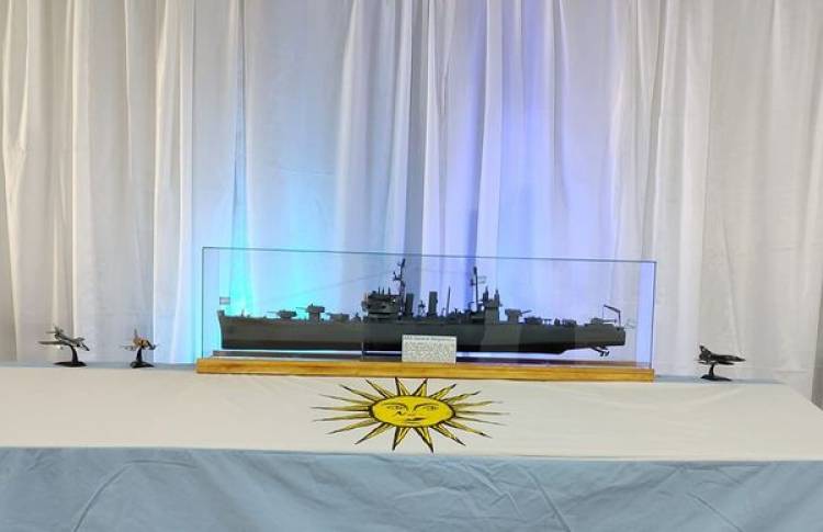 EXPOSICION MAQUETA "ARA GENERAL BELGRANO"