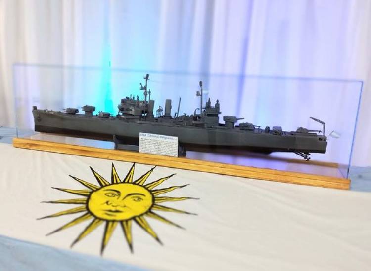 EXPOSICION MAQUETA "ARA GENERAL BELGRANO"