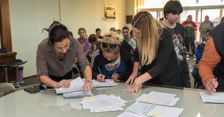ENTREGA DE BECAS EDUCATIVAS 2023