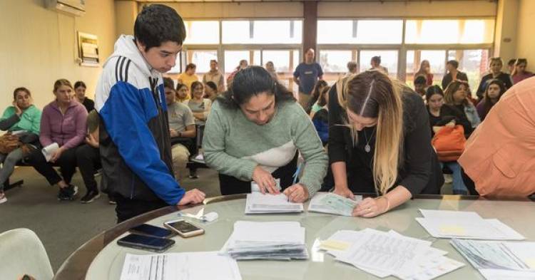 ENTREGA DE BECAS EDUCATIVAS 2023