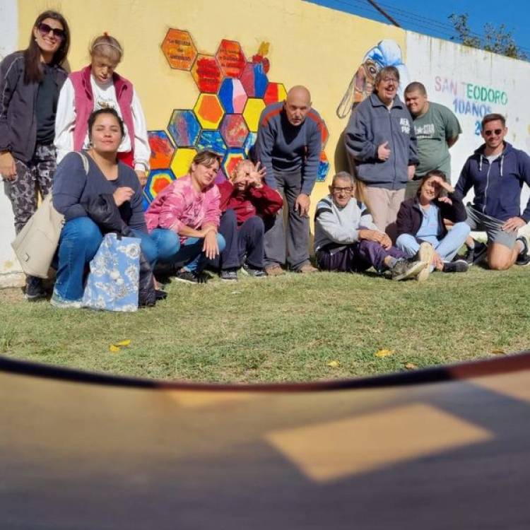 MURAL REALIZADO POR EL CENTRO DE DIA SAN TEODORO
