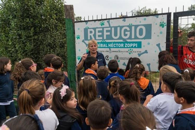 VISITA AL REFUGIO "ANIBAL HECTOR ZOPPI"