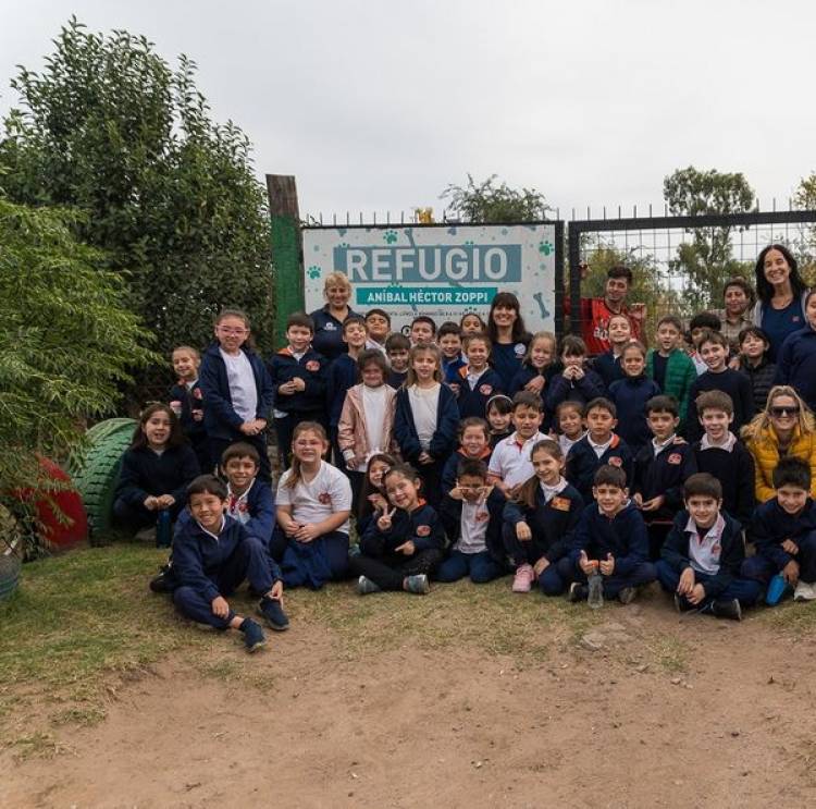 VISITA AL REFUGIO "ANIBAL HECTOR ZOPPI"