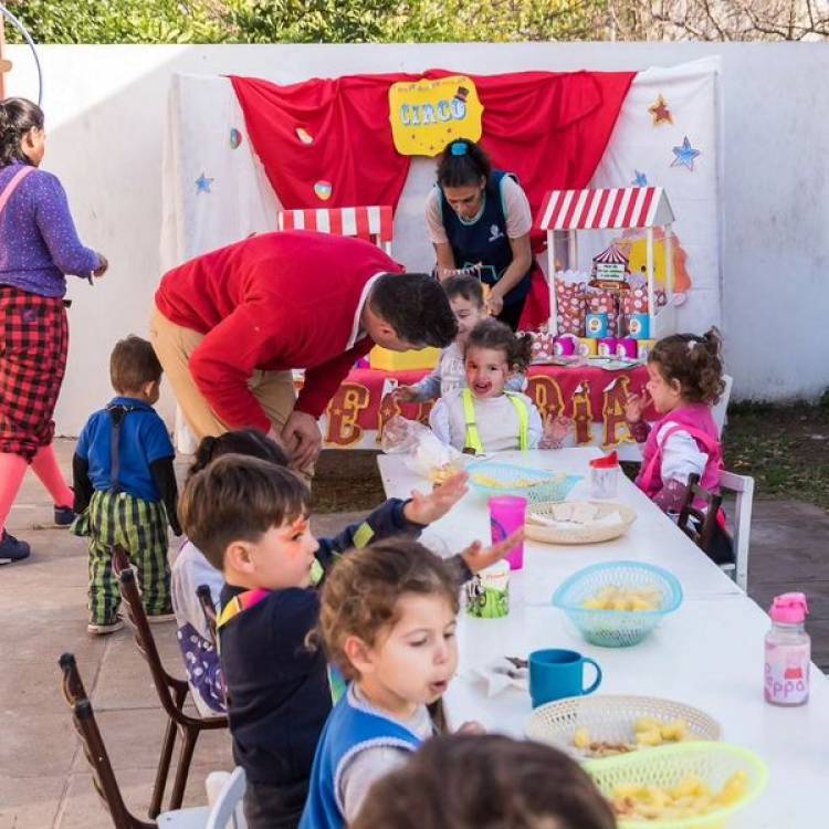 VISITA A LA GUARDERIA "GERMAN MUÑOZ"