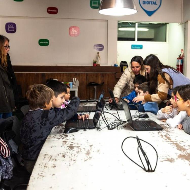 DEL HOGAR DE DIA AL PUNTO DIGITAL
