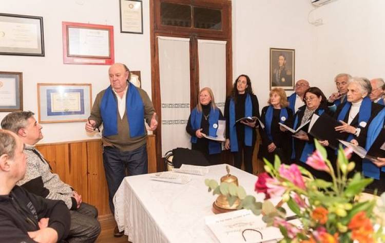 EL CORO POLIFONICO MUNICIPAL EN EL ROTARY RUFINO