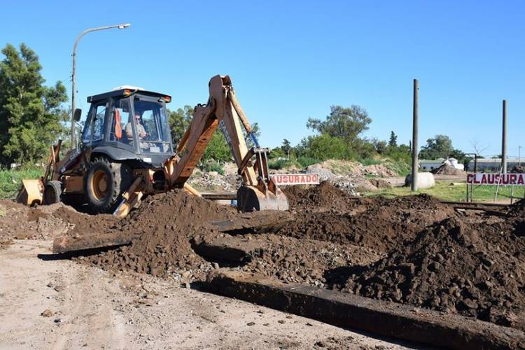 PASO A NIVEL aRENALES/ AYACUCHO CORTADO POR TRABAJOS DE REFACCION EN VIAS
