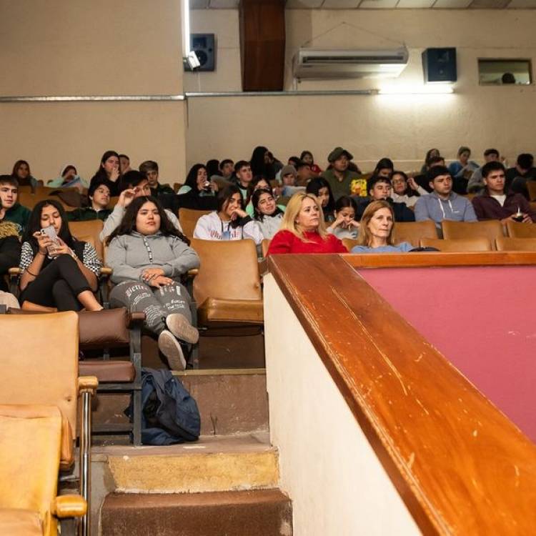 CAPACITACION SOBRE LA HUELLA DE CARBONO EN LA PRODUCCION AGROPECUARIA