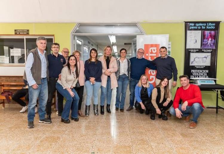 ENTREGA DE ELEMENTOS DEL BANCO DE GALICIA AL HOSPITAL SAMCO