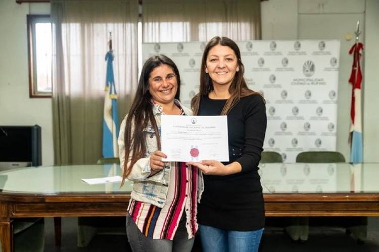 ENTREGA DE CERTIFICADOS DE LA ESCUELA DE OFICIOS DE UNR