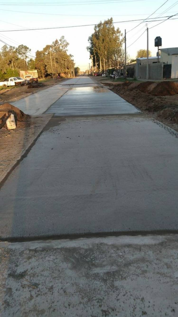 INTENDENTE NATALIO LATANZZI EN CALLE LORENZETTI