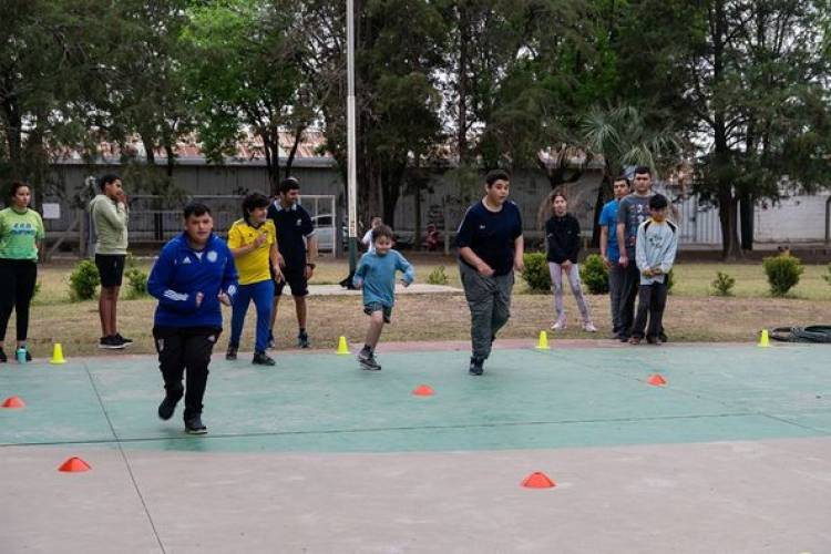  CENTRO DE EDUCACION FISICA  CON CELEBRACION