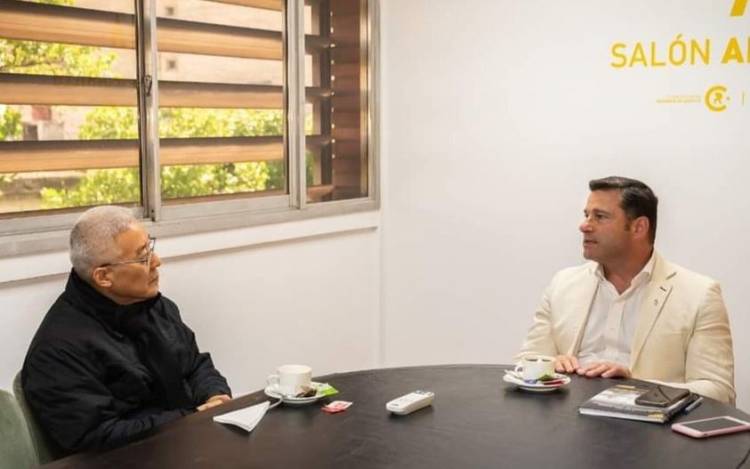 INTENDENTE NATALIO LATTANZI REUNIDO CON EL OBISPO HAN LIM MOON