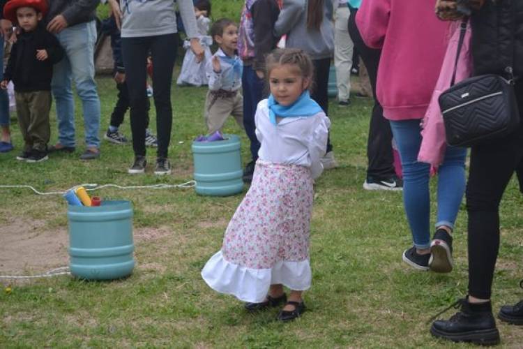 DIA DE LA TRADICION Y DE LA FAMILIA EN EL CAF