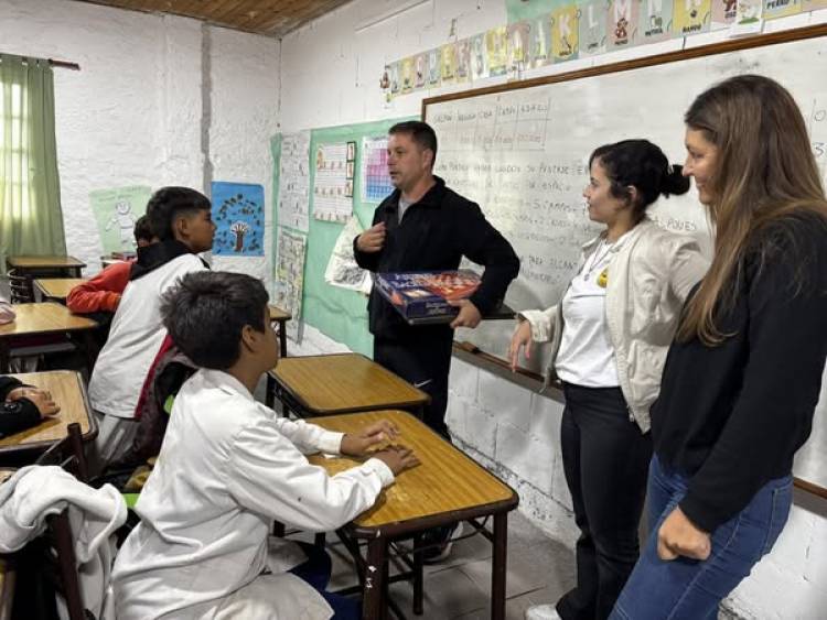EL TALLER DE AJEDREZ LLEGO A LA ESCUELA 1288