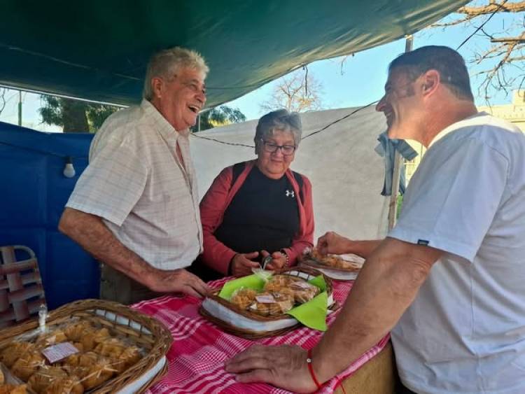 CERRAMOS EL FIN DE SEMANA CON FERIA