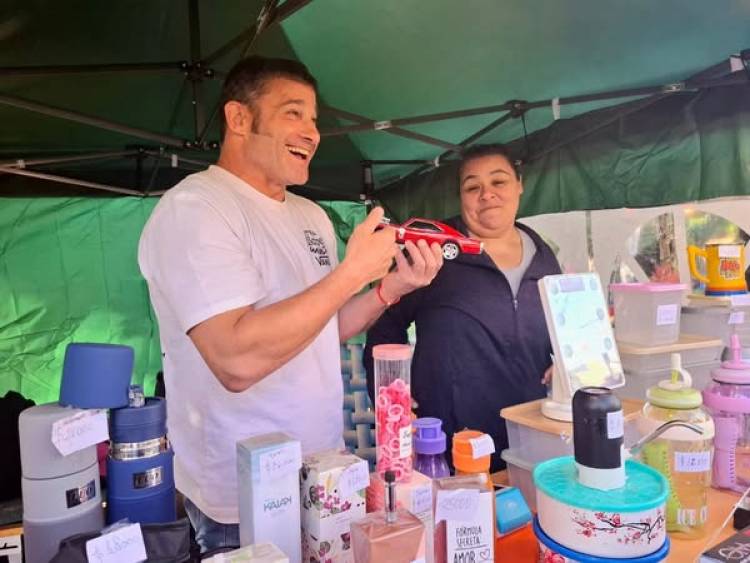 CERRAMOS EL FIN DE SEMANA CON FERIA