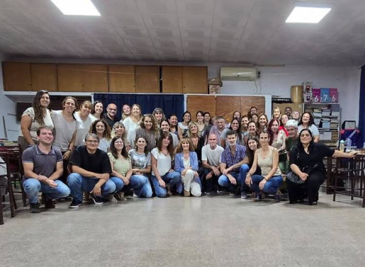FELIZ ANIVERSARIO PROFESORADO N° 19...!!!
