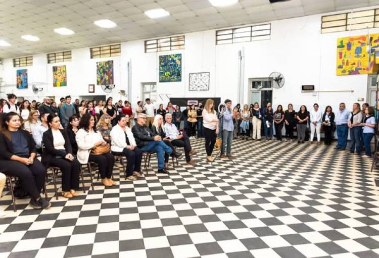 FELIZ ANIVERSARIO PROFESORADO N° 19...!!!