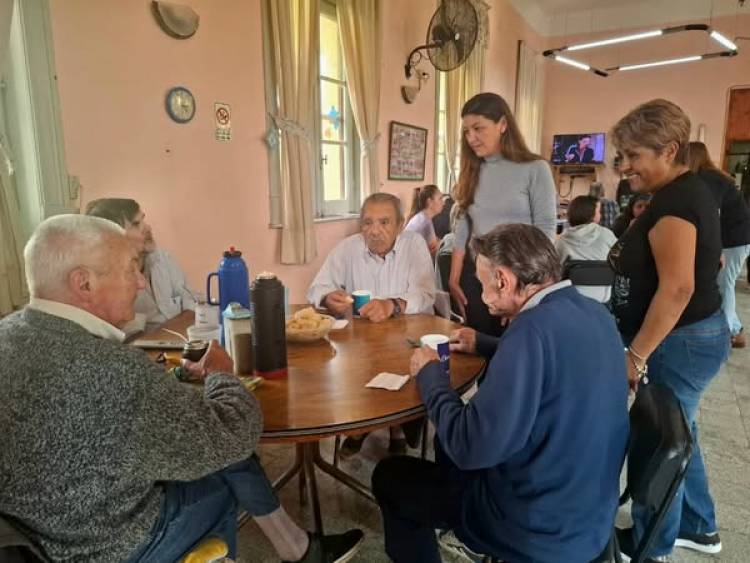 TARDE DISTINTA EN SALAS COBO