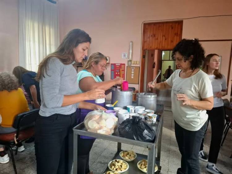 TARDE DISTINTA EN SALAS COBO