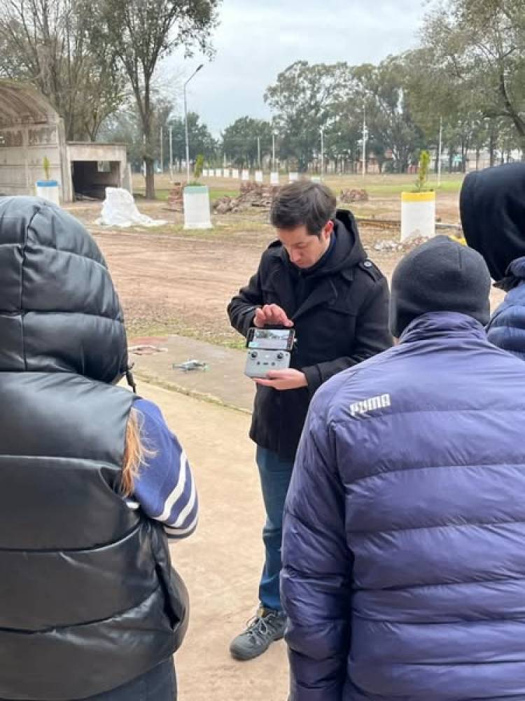 PRACTICAS DE MANEJO DE DRONES
