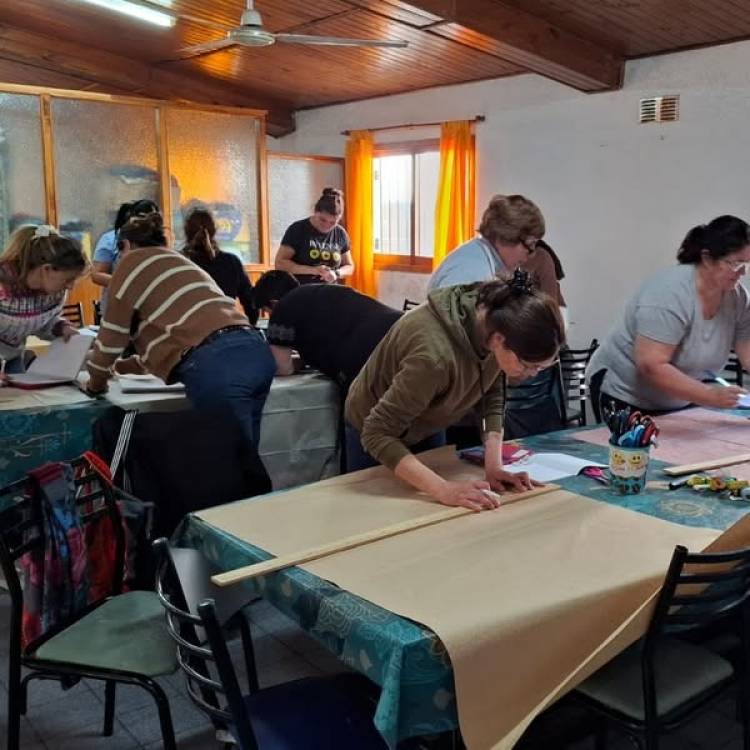 COMENZO EL TALLER DE COSTURA PARA ADULTOS